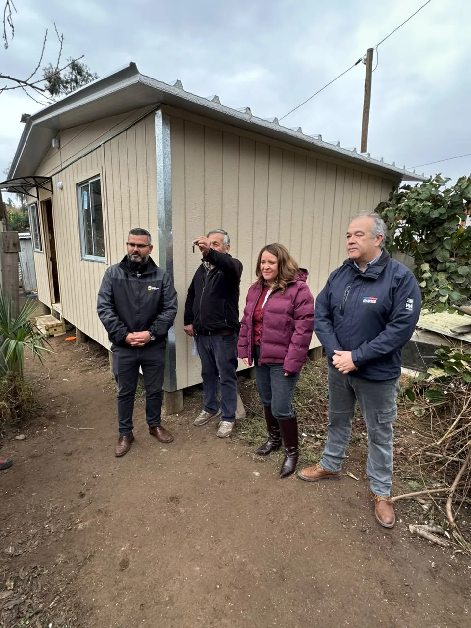 Más apoyo para las familias de Rengo: entregan nueva vivienda de emergencia en Lo Cartagena