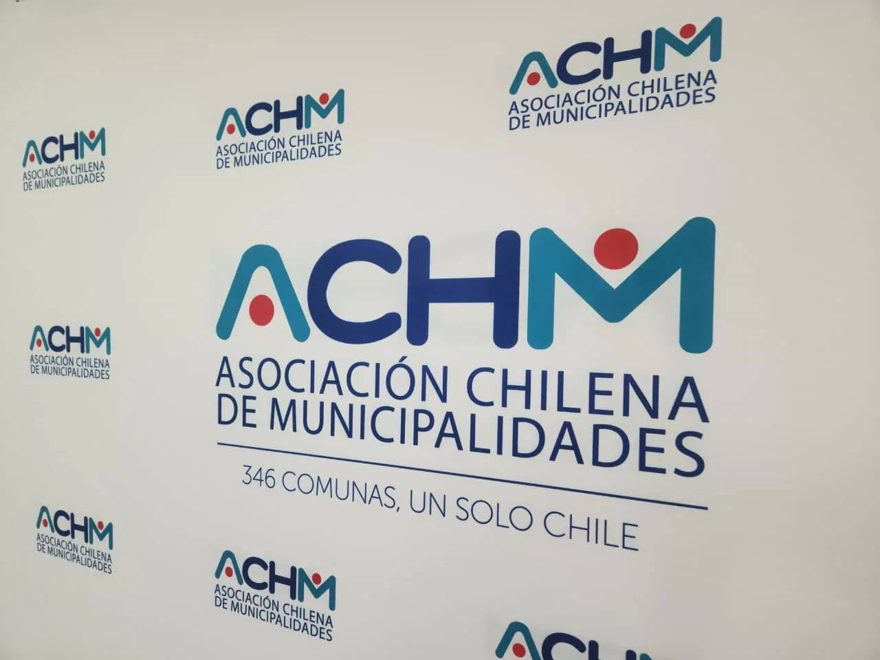 Municipios exigen compensación total por impacto de exención de contribuciones