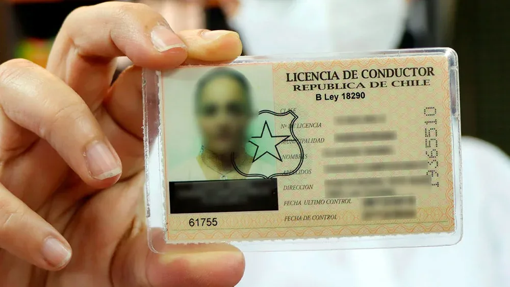 Presidenta ACHM por alta demanda de renovación de licencias de conducir: “Los municipios están haciendo sus máximos esfuerzos, pero es necesario que el Ministerio de Transporte se involucre”