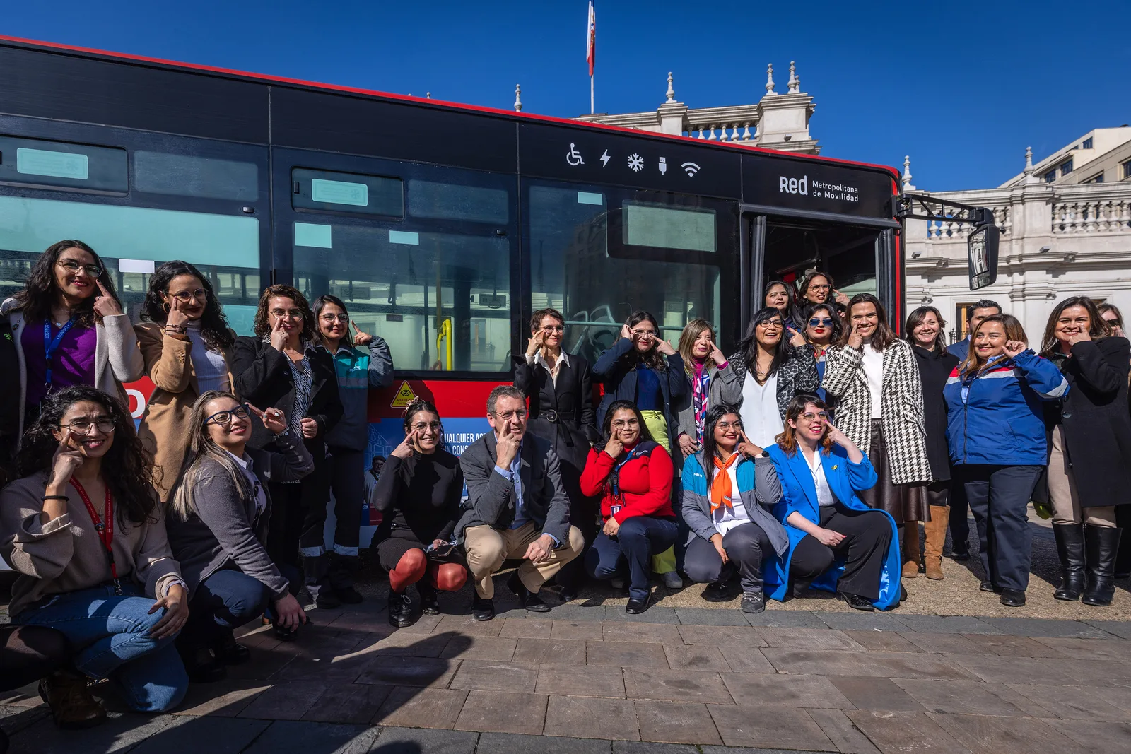 Presidenta ACHM participa en el lanzamiento de la campaña “La Familia Miranda está ojo con el acoso en el transporte público”